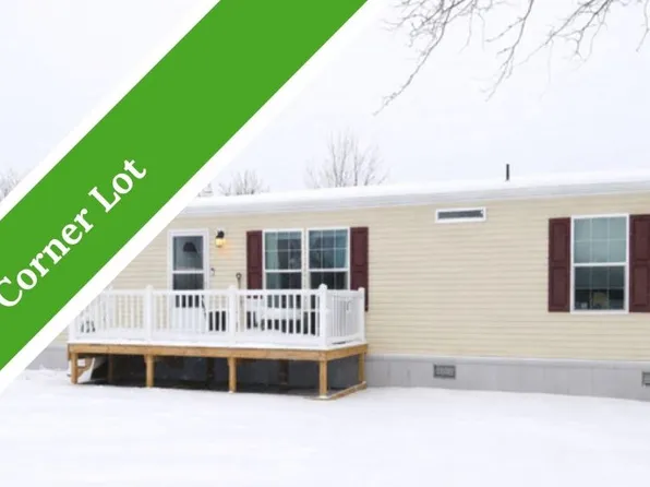 450 Dogwood Dr, Lockport, NY 14094