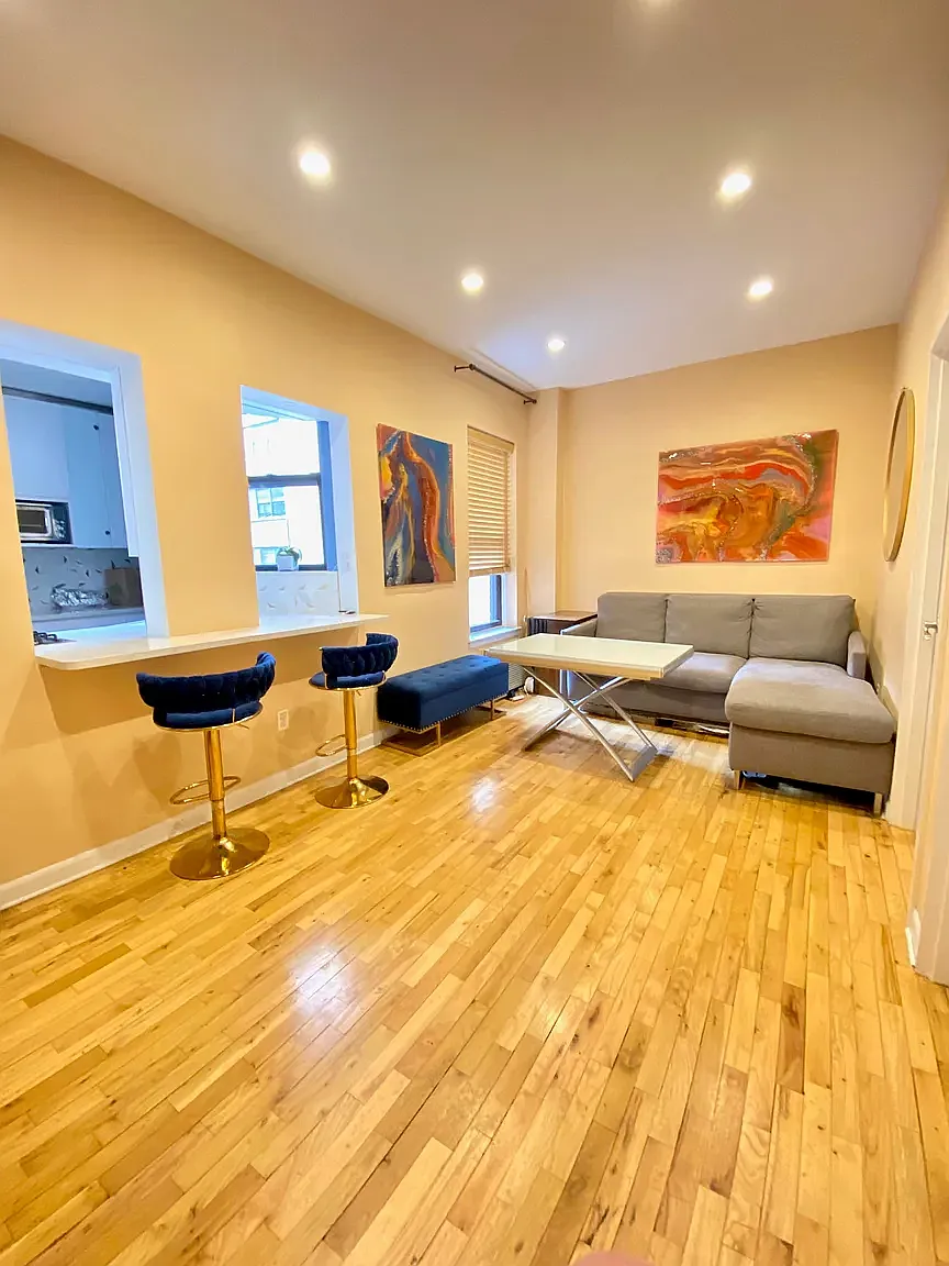 236 East 28th Street — Photo 1