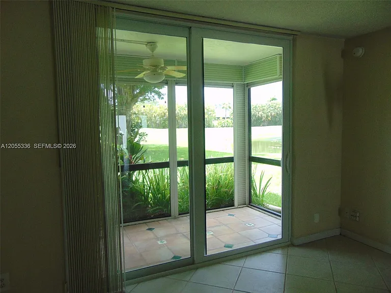9811 N Hollybrook Lake Dr #103 — Photo 29