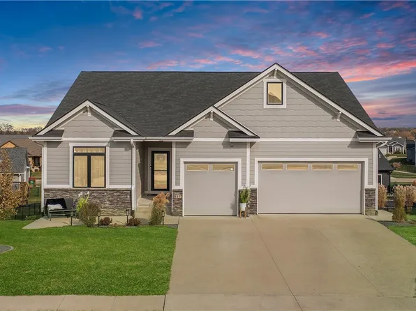 817 NW Charlotte Ct, Grimes, IA 50111