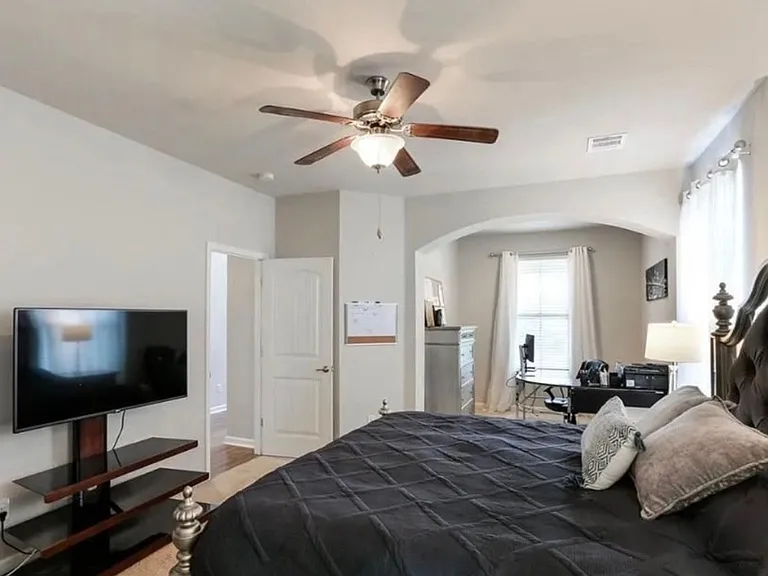 39394 Legacy Lake Dr — Photo 8