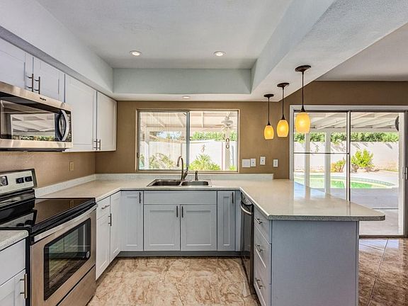 5th image of 4036 W Lupine Ave