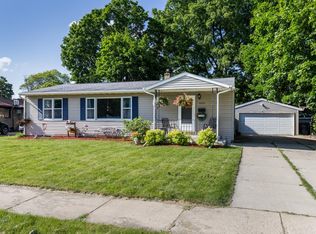 1025 Hawthorne Ave, Janesville, WI 53545