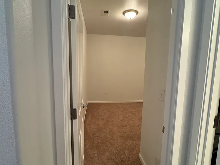 3515 Cedar Ave S #BASEMENT — Photo 1