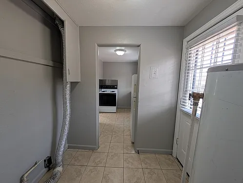 1310 N Moline St — Photo 5