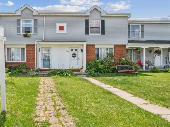 626 Heron Ct, Coraopolis, PA 15108