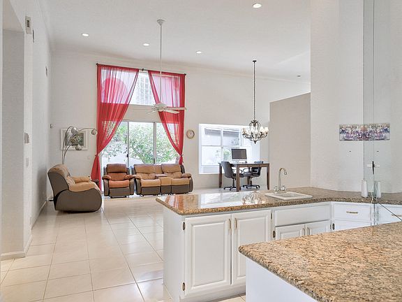 Home For Sale In Woodfield Country Club