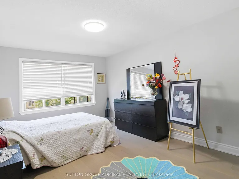 87 Marita Pl #MAIN UPPER FLR — Photo 23