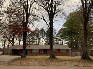 412 W Spruce St, Brinkley, AR 72021