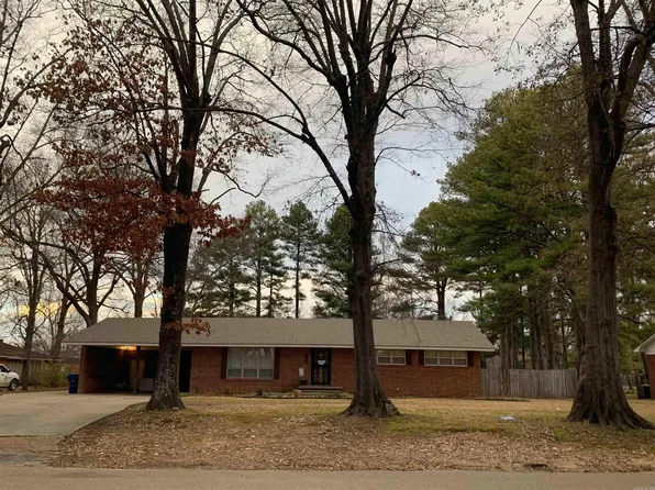 412 W Spruce St, Brinkley, AR 72021