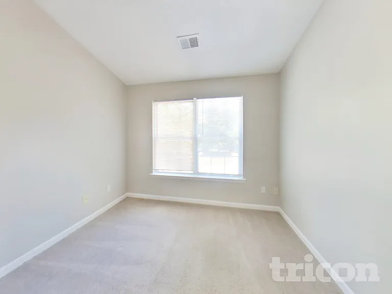 137 Lossie Ln — Photo 16