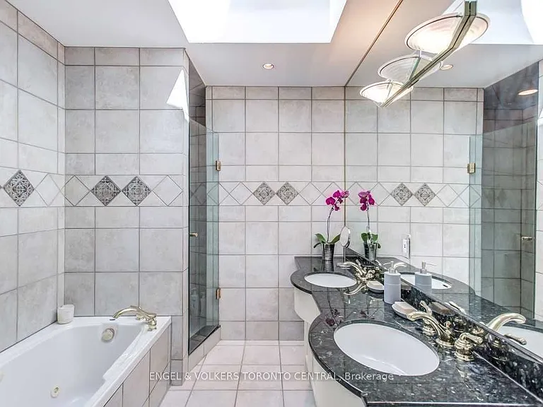 405 Bedford Park Ave — Photo 11