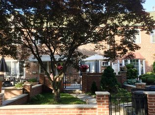 6145 78th St, Middle Village, NY 11379