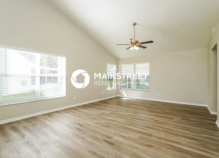 9131 Buttercup Ct — Photo 4