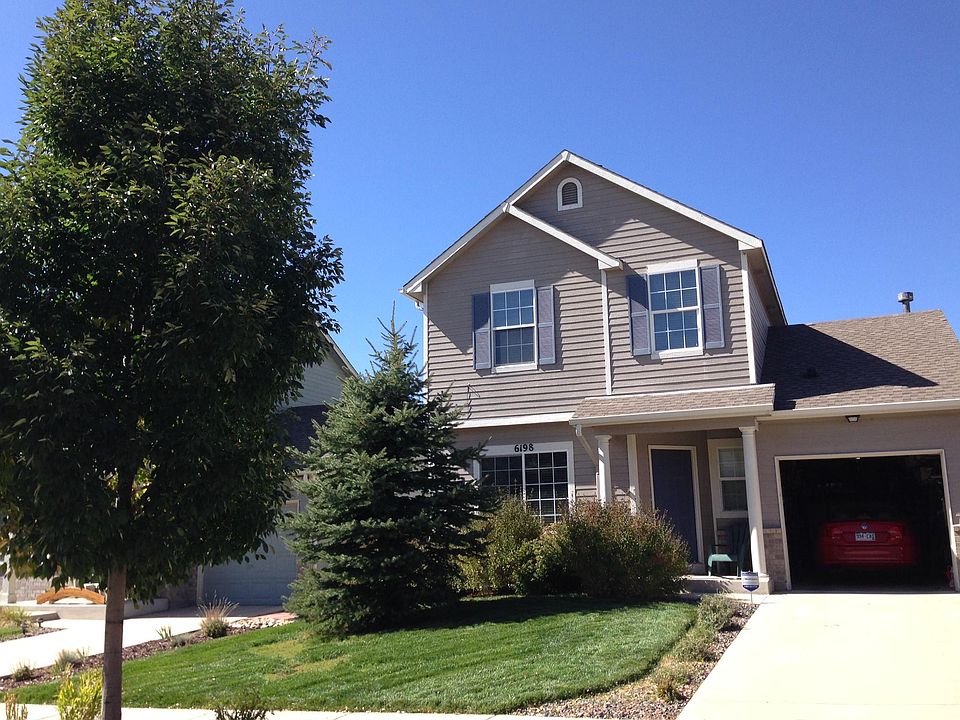 Beautiful, well-kept home on a quiet neighborhood street