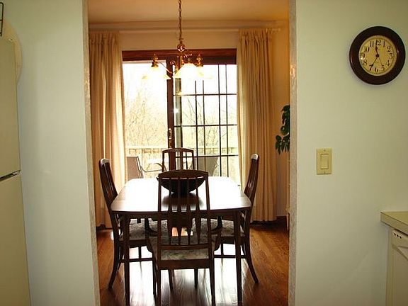 Kitchen to formal dining
