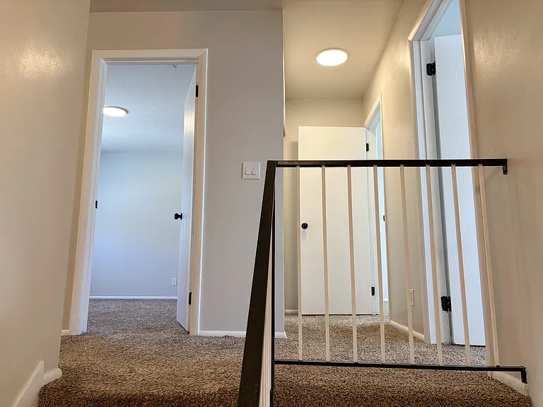 4239 W Bampton Ln — Photo 4