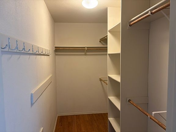 5th image of 2412 Becker St