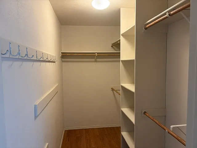 2412 Becker St — Photo 5