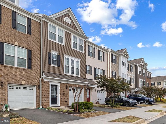 2nd image of 8460 Craggan Ln
