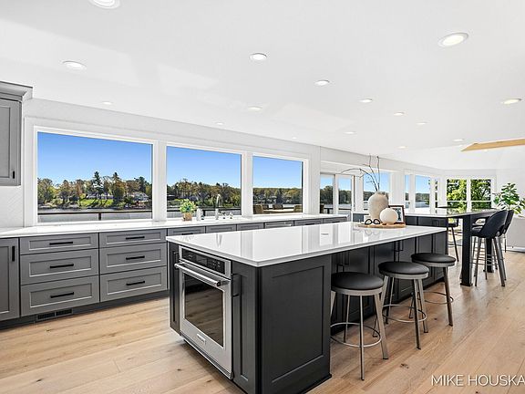 4th image of 15945 Orchard Point Dr