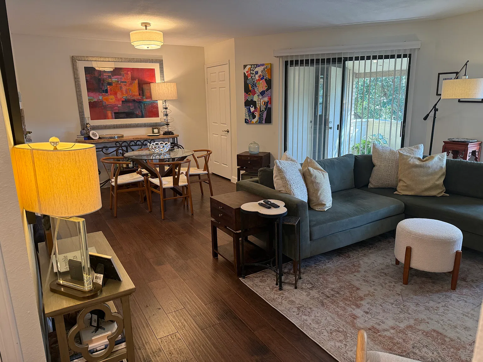 1 bed, 800 sqft, $1,150 — Photo 2