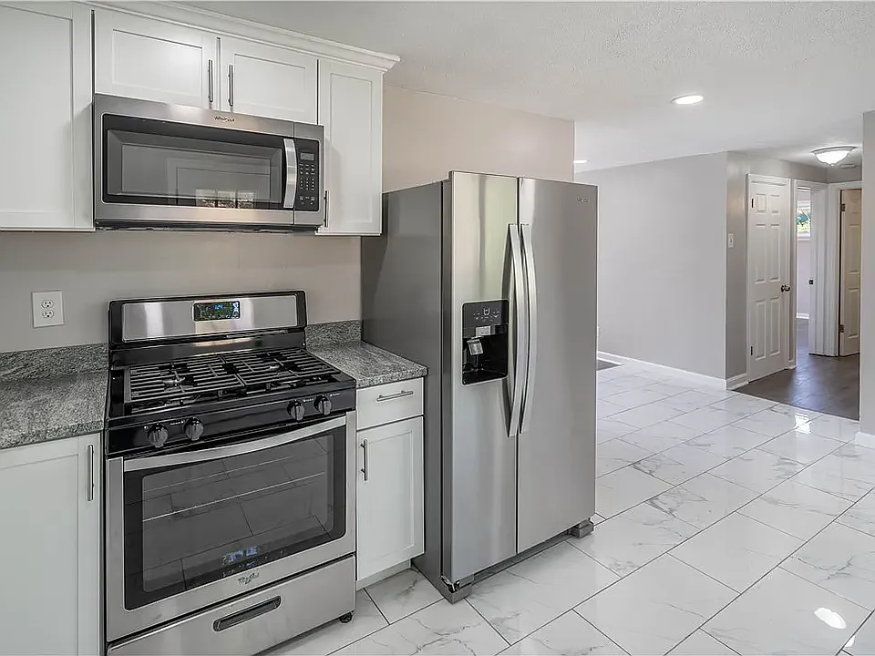 3856 Hilpert St — Photo 3