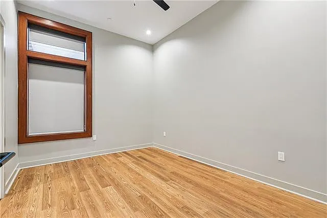 814 Howard Ave #201 — Photo 8