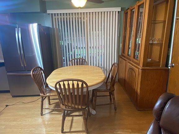 3rd image of 1007 Hill Rd