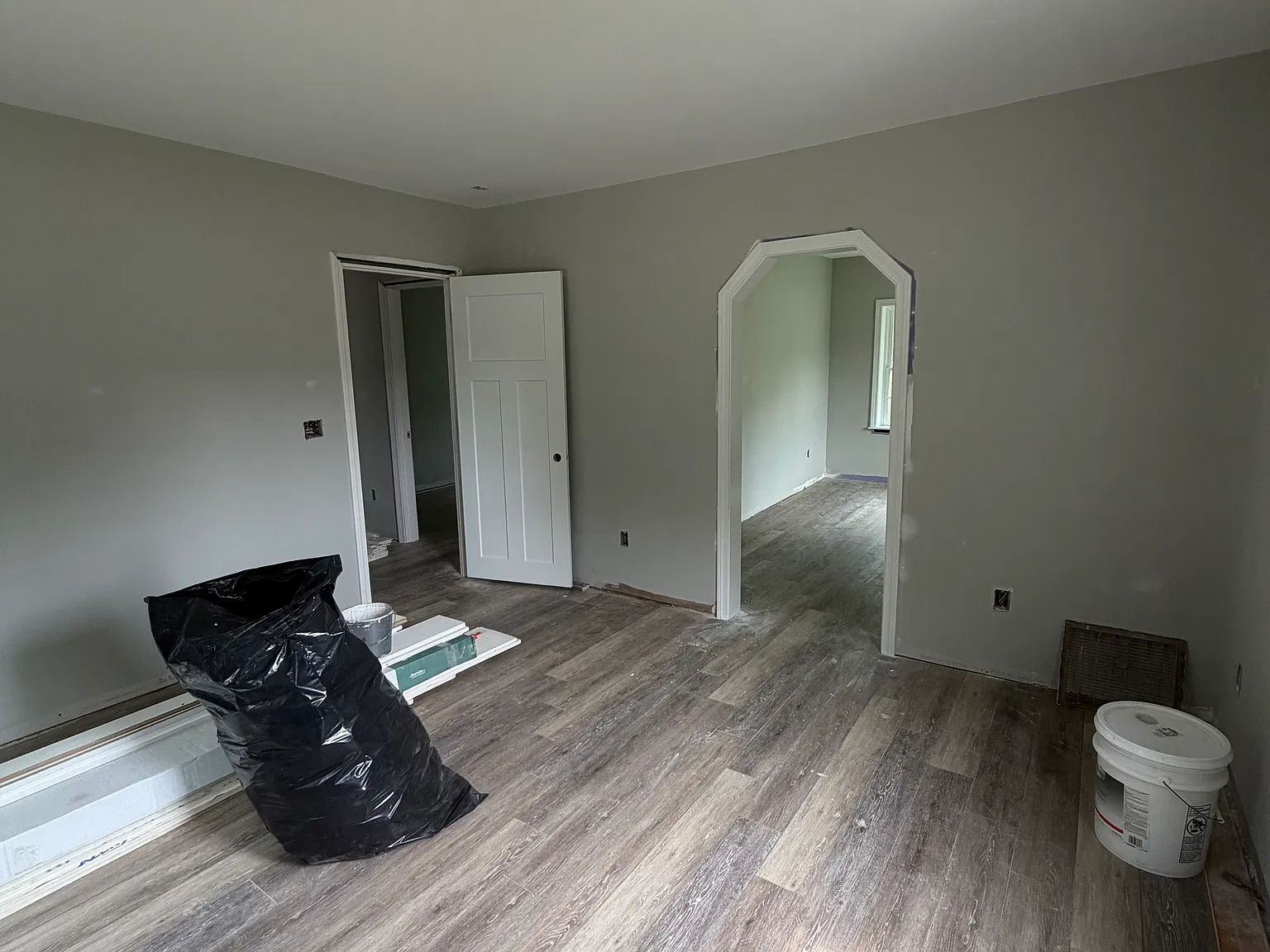 3 bed, $2,300 — Photo 4