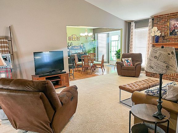 4th image of 2286 Durham Ct