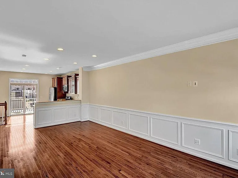 8891 Cherry St — Photo 17