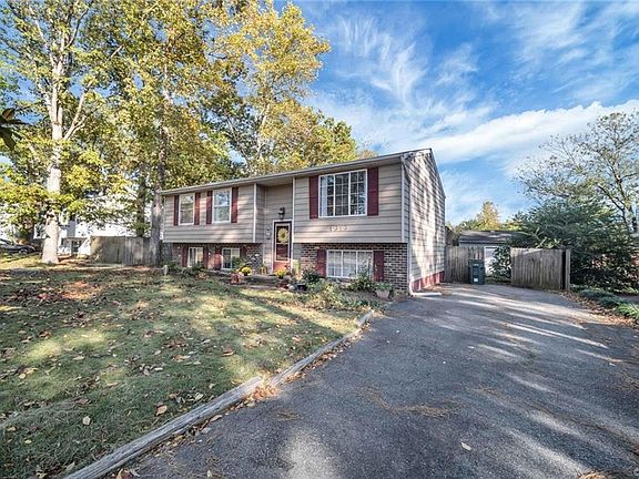2nd image of 4919 Daffodil Cir