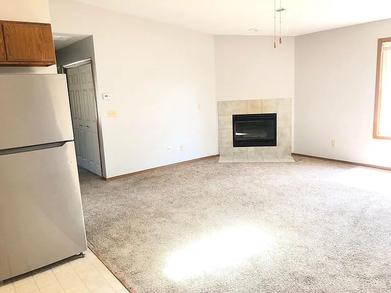 1414 Croxton — Photo 5