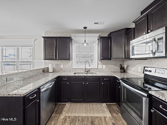 4th image of 2203 Great Laurel Court