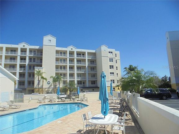 3rd image of 1200 Country Club Dr APT 1402