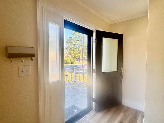 2nd image of 403 Brentwood Ave