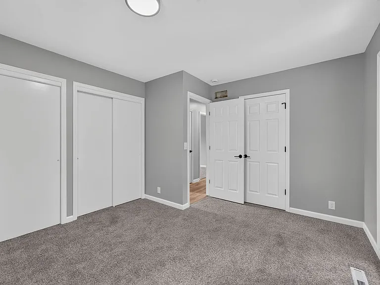 2111 Timber Creek Dr — Photo 18