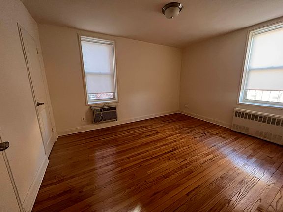 4th image of 87-01 Midland Pkwy #4N