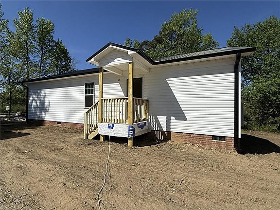 3rd image of 219 Tower Rd