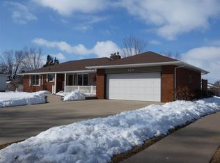 219 N Randolph St, Cuba City, WI 53807