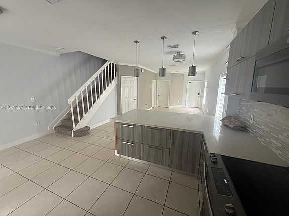 4th image of 10776 NW 83rd Ter Unit 1-19