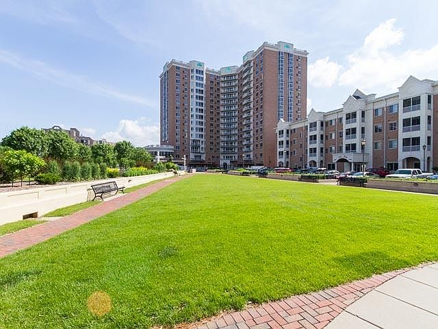 1st image of 6600 Lyndale Ave S APT 1406