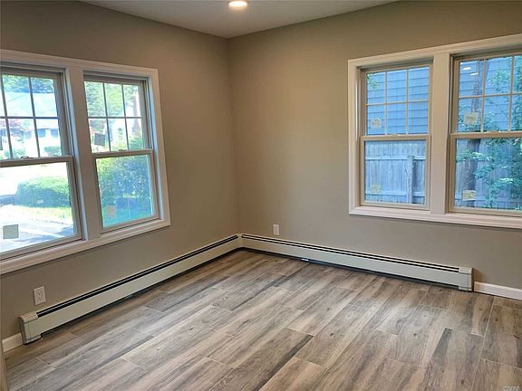 3rd image of 20 E 20th St #2