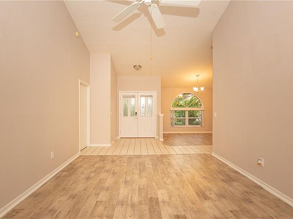 3rd image of 10342 Saint Ives Ct