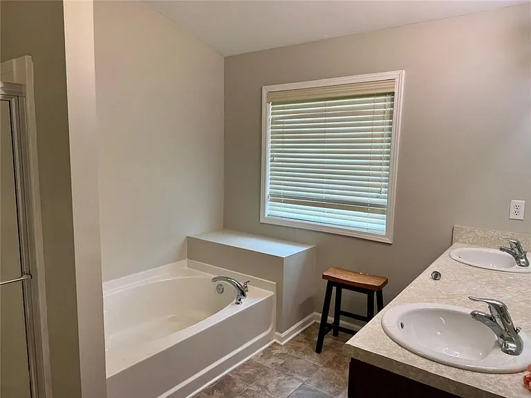 13 Burns View Ct #32G — Photo 14