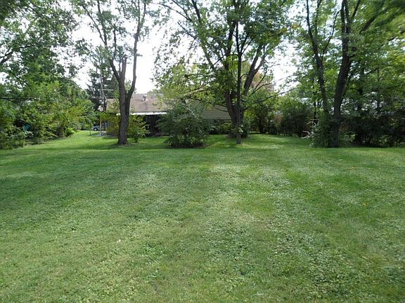 5th image of 138 Silverwood Cir