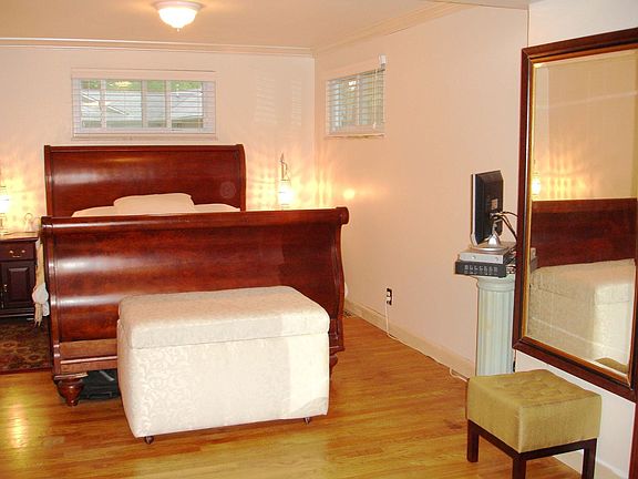 An owners suite on the first floor
