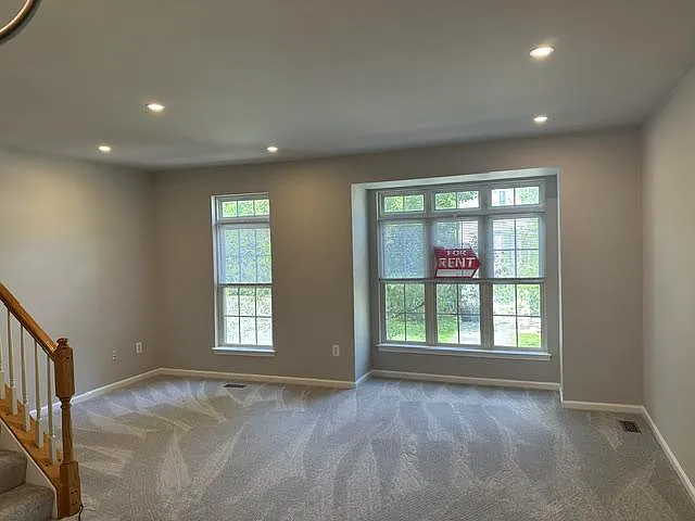 843 Fairview Village Ct — Photo 2