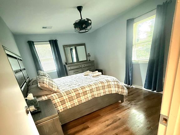 5th image of 12 Greenwood Loop Road #12